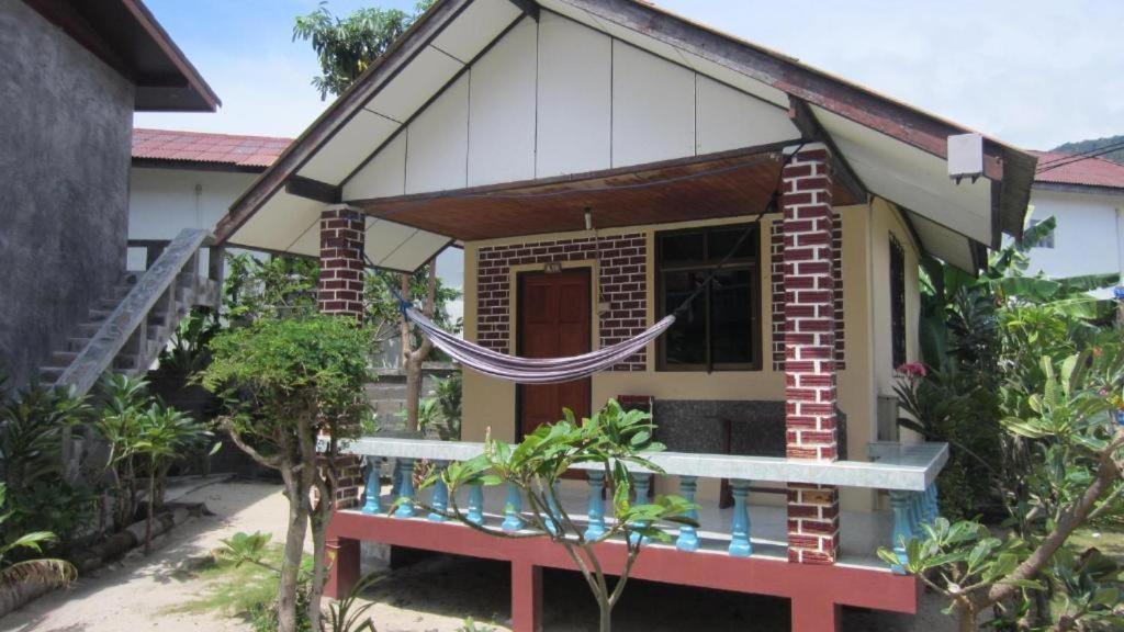Charung Beach Haad Rin Exterior foto