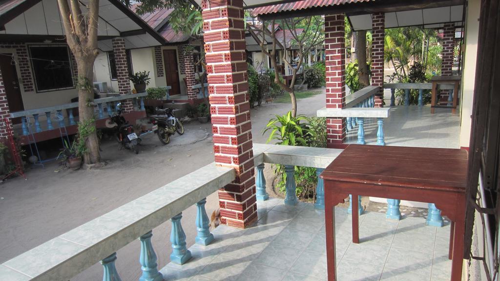 Charung Beach Haad Rin Exterior foto