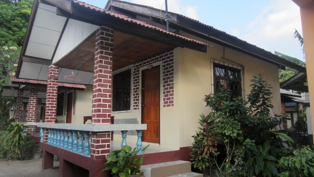 Charung Beach Haad Rin Exterior foto