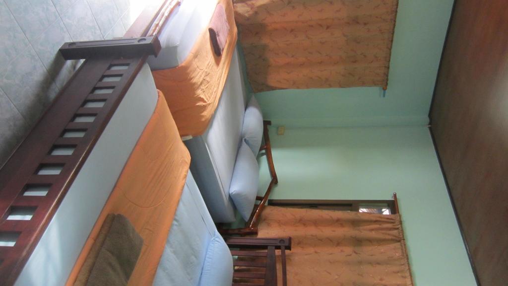 Charung Beach Haad Rin Exterior foto