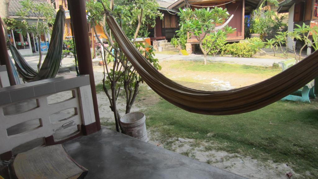 Charung Beach Haad Rin Exterior foto