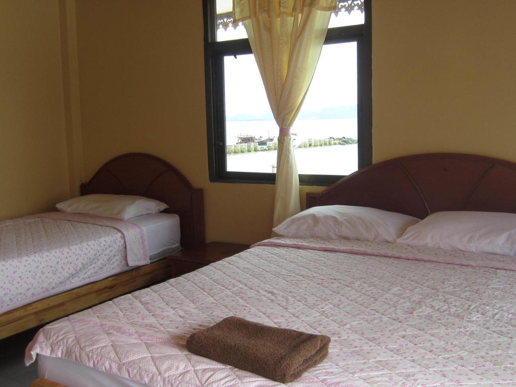 Charung Beach Haad Rin Exterior foto