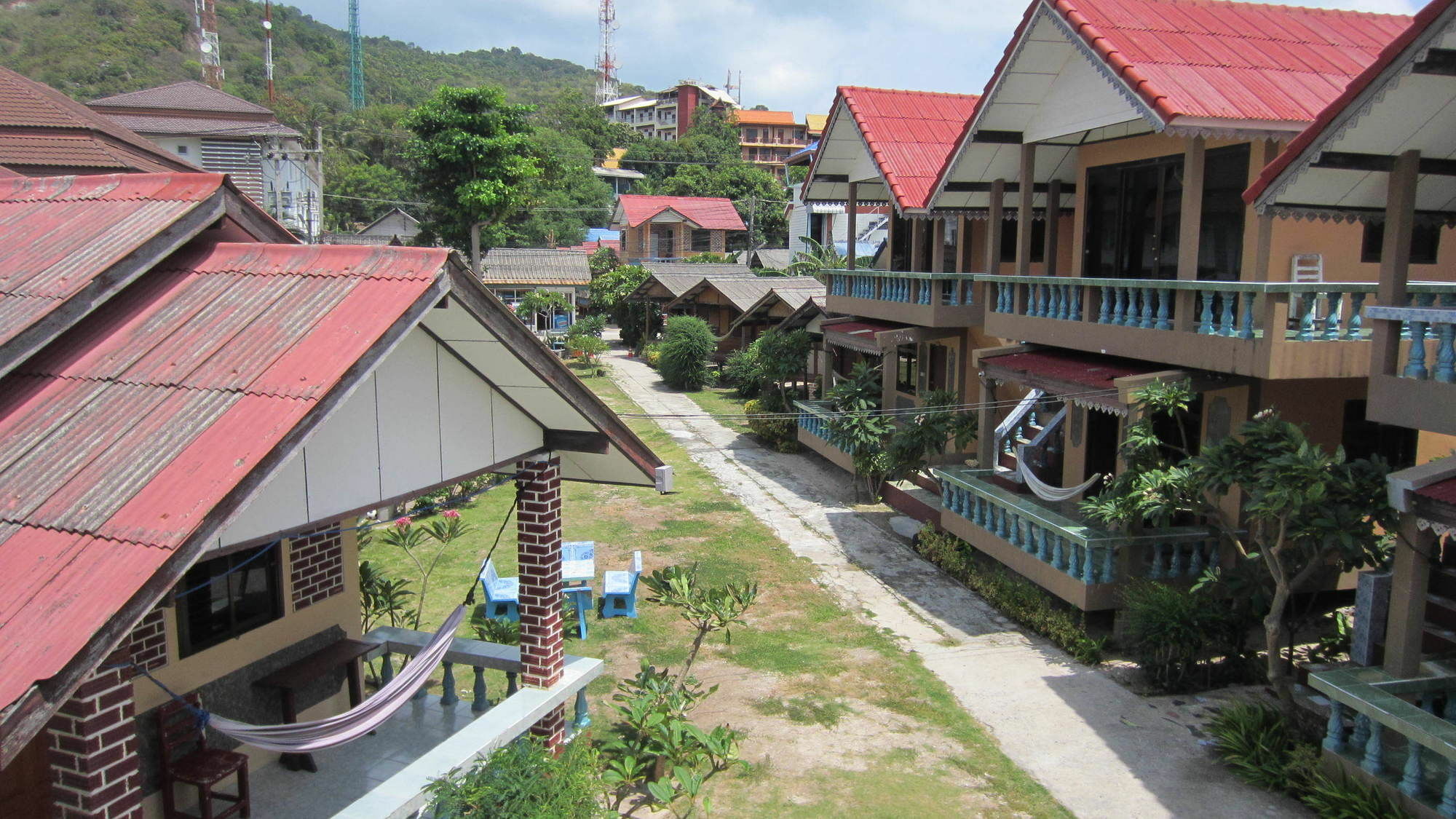 Charung Beach Haad Rin Exterior foto